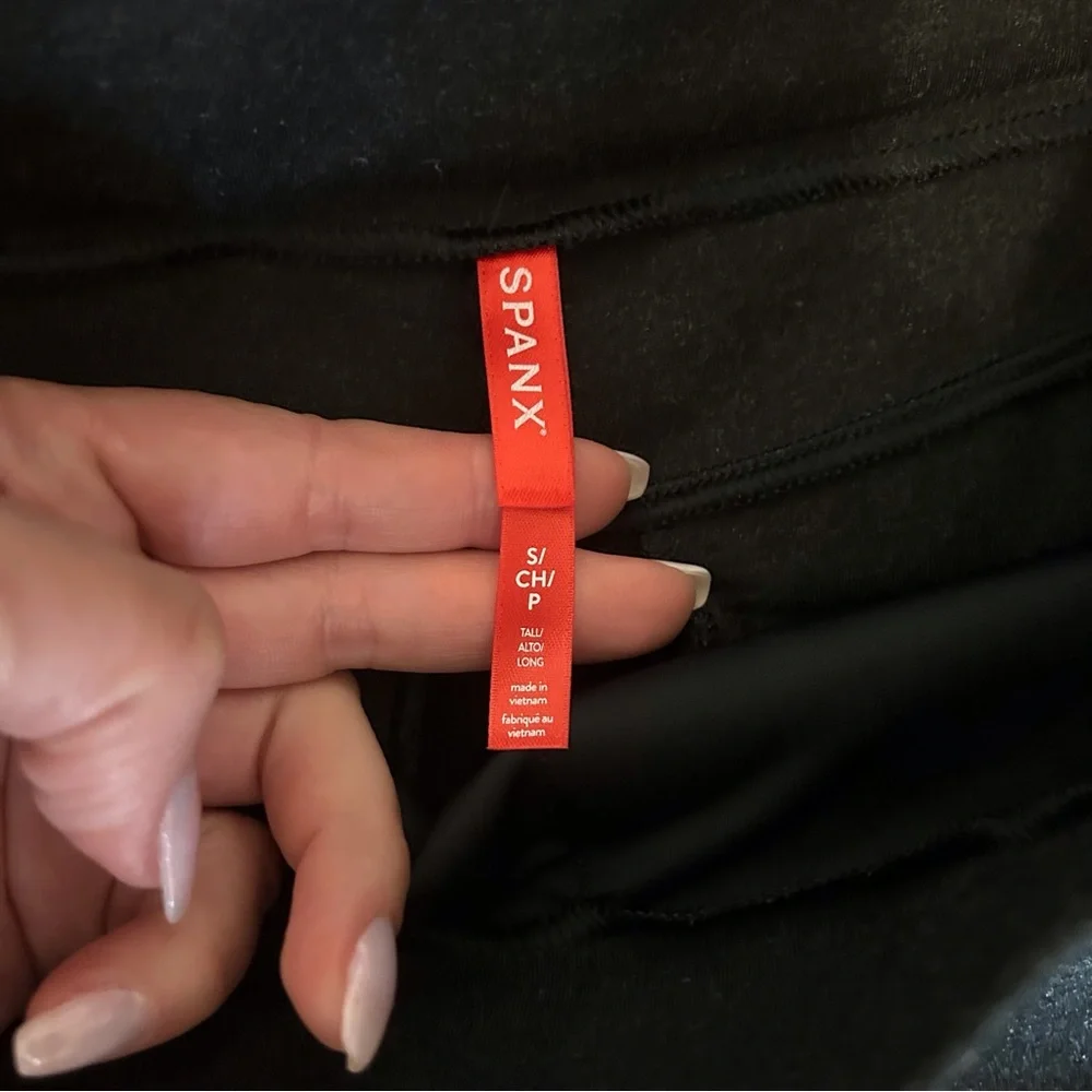 Spanx The Perfect Pant Ponte High Rise Flare Tall - Picture 9 of 9